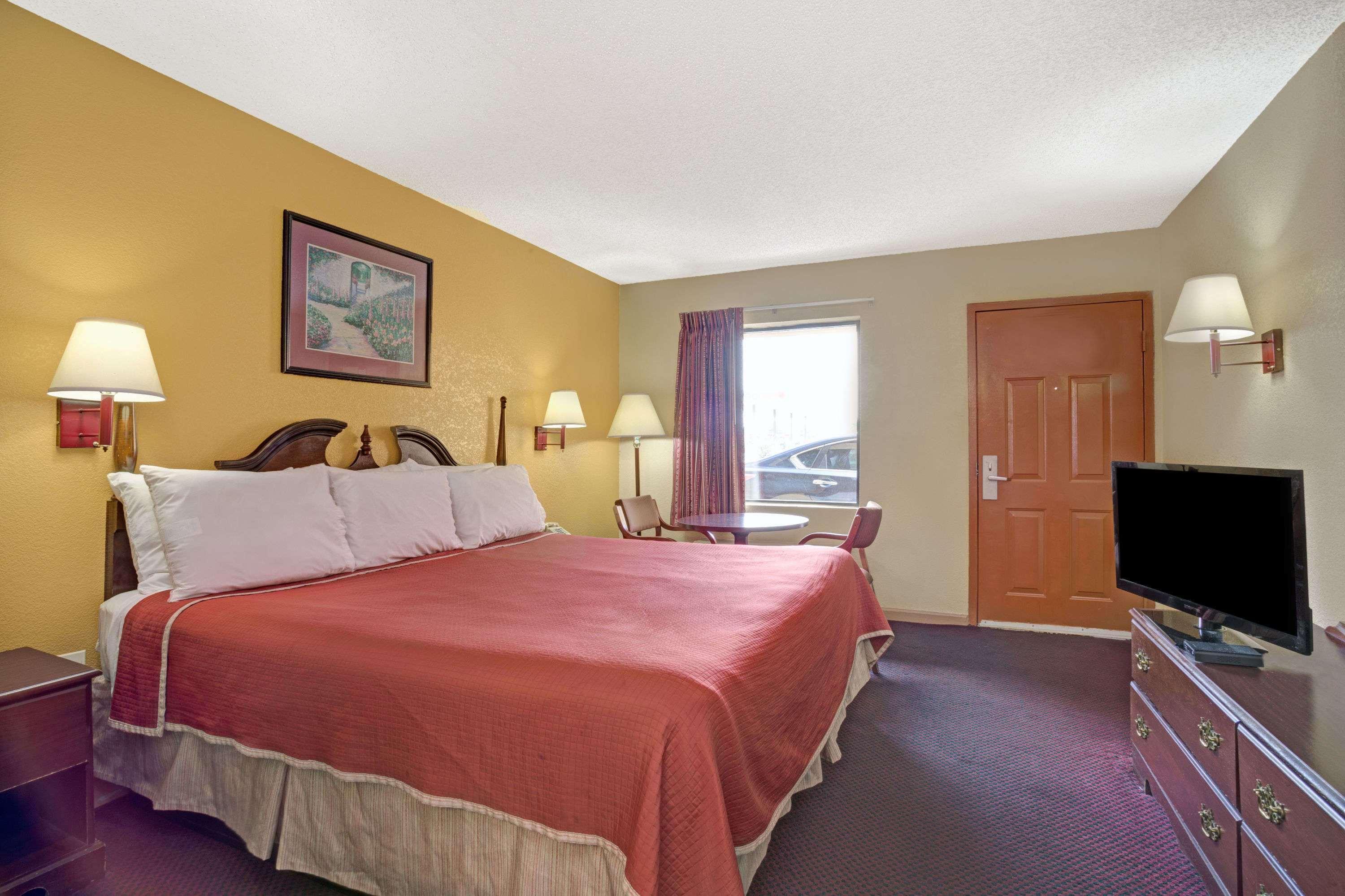 Travelodge By Wyndham Forest Park Atlanta South Екстериор снимка