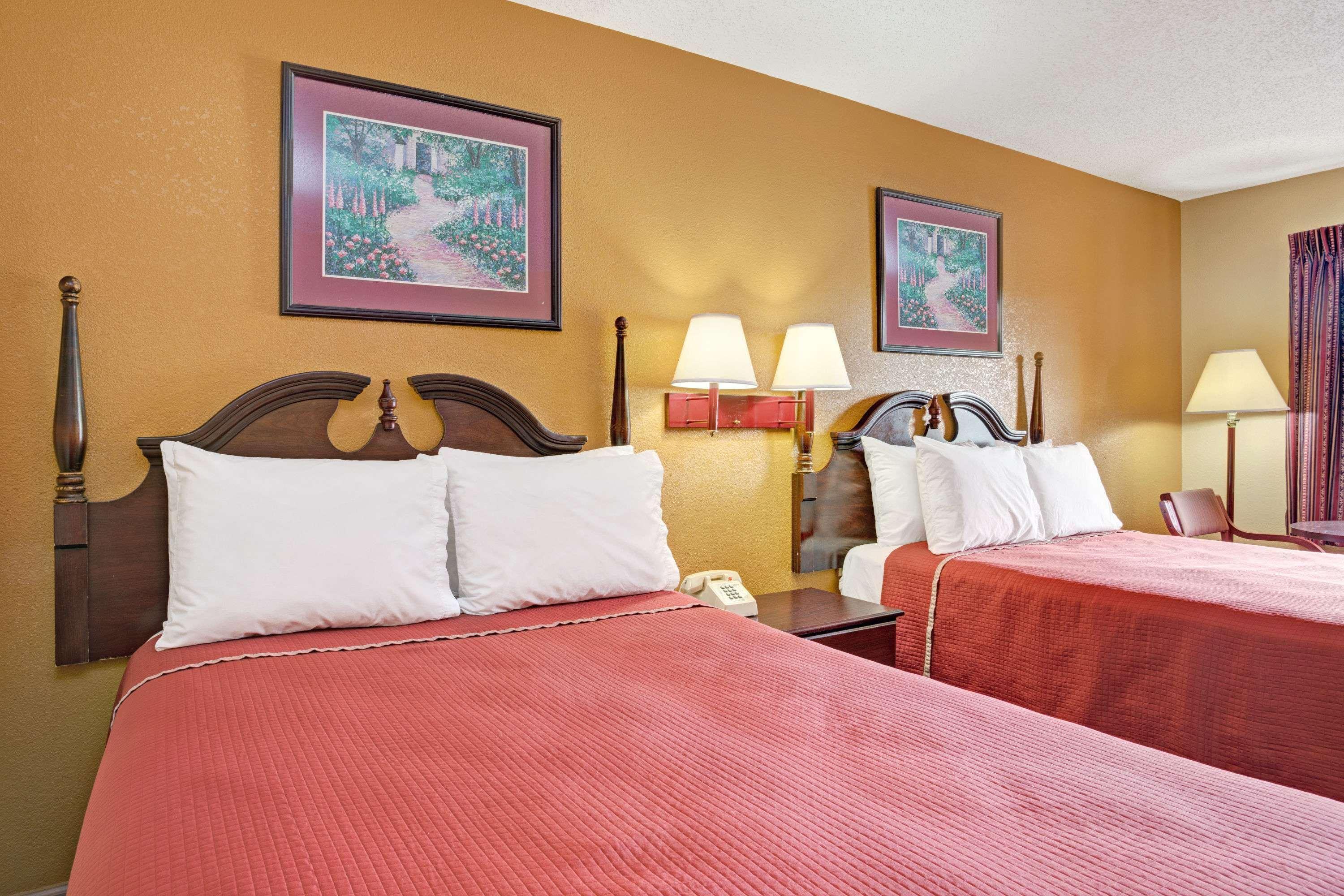 Travelodge By Wyndham Forest Park Atlanta South Екстериор снимка