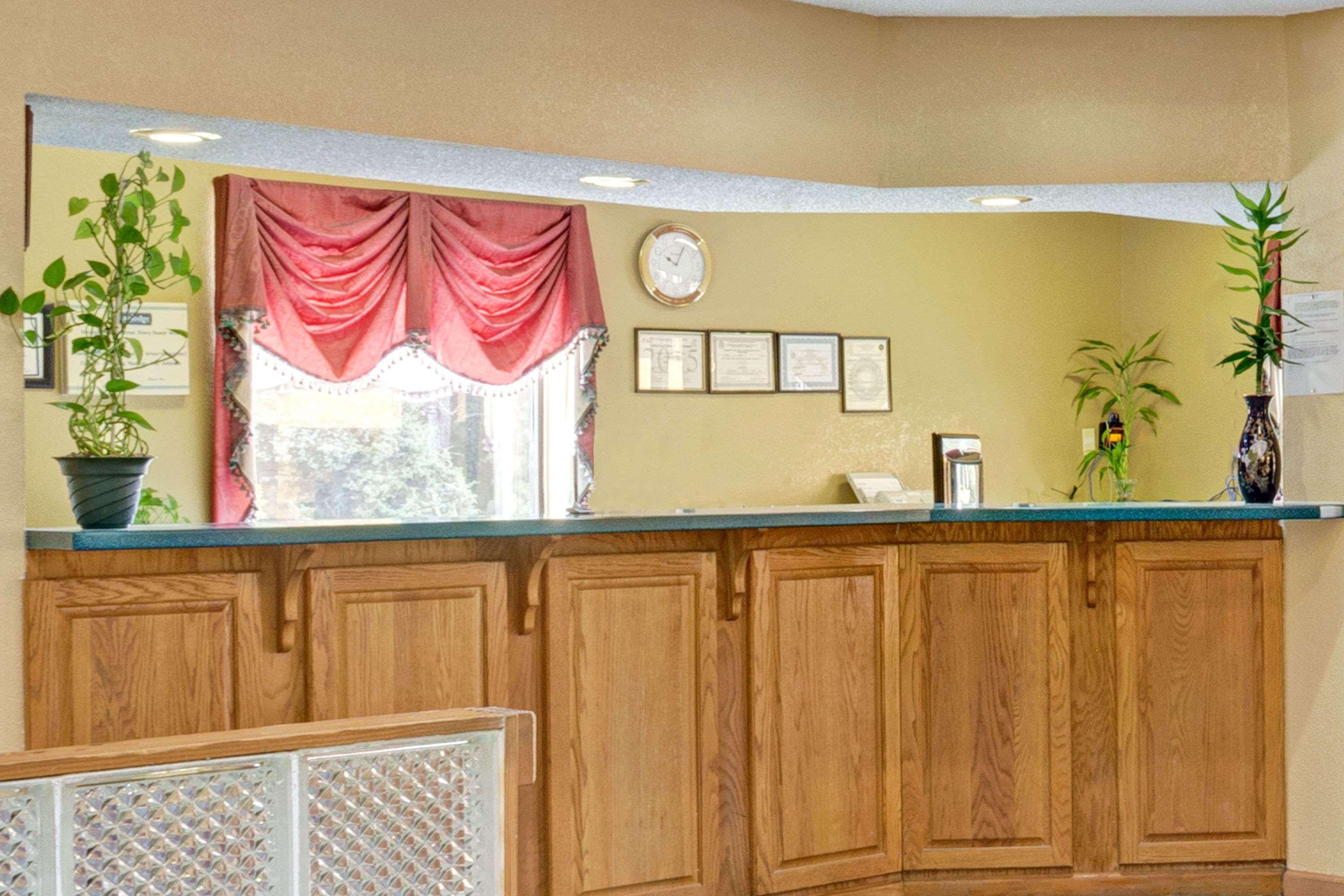 Travelodge By Wyndham Forest Park Atlanta South Екстериор снимка